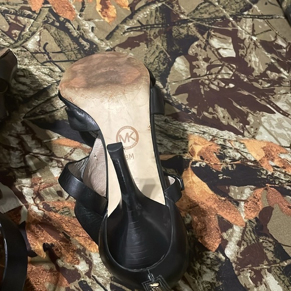 Beautiful Michael kors shoes - Picture 10 of 16